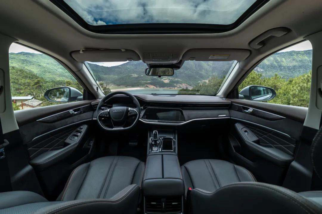 奕炫MAX新車到店！預訂尊享8大特權(quán)